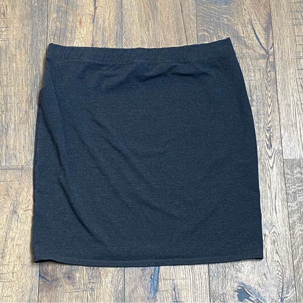 Old Navy Charcoal Gray Jersey Knit Mini Skirt - Size XL
